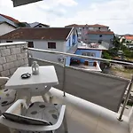 Zorana * Rogoznica (Sibenik-Knin)