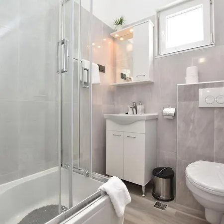 Zorana Apartamento