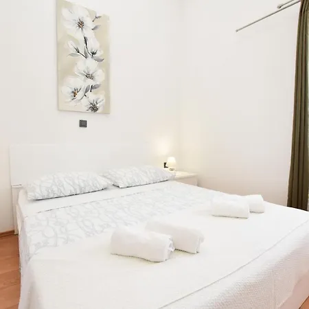 Zorana Apartamento *