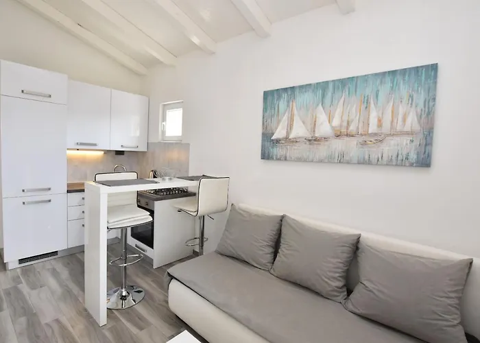 Zorana Rogoznica (Sibenik-Knin)