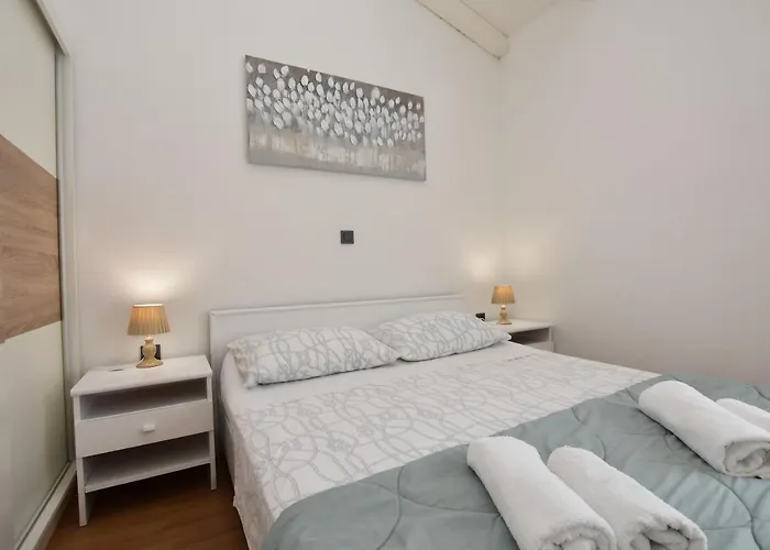 Daire Zorana Rogoznica (Sibenik-Knin)