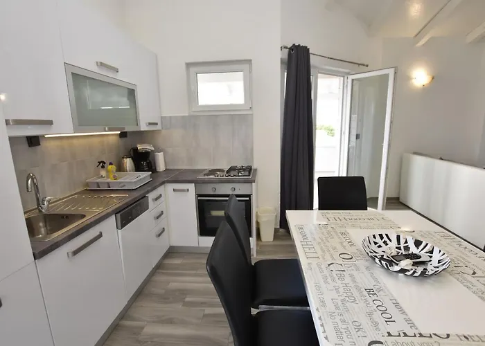 Zorana Rogoznica (Sibenik-Knin)