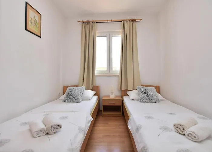 Zorana Daire Rogoznica (Sibenik-Knin)