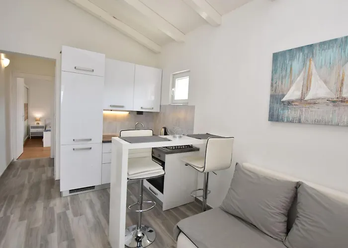 Zorana Rogoznica (Sibenik-Knin)